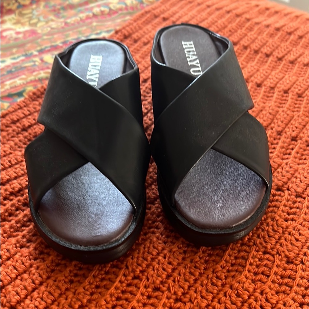 Black Minimalist Slide Sandals with Platform Sole